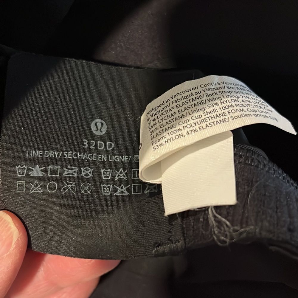 New Women's Lululemon Air Support Bra -Black -$98 MSRP - Size 32DD - Picture 5 of 7